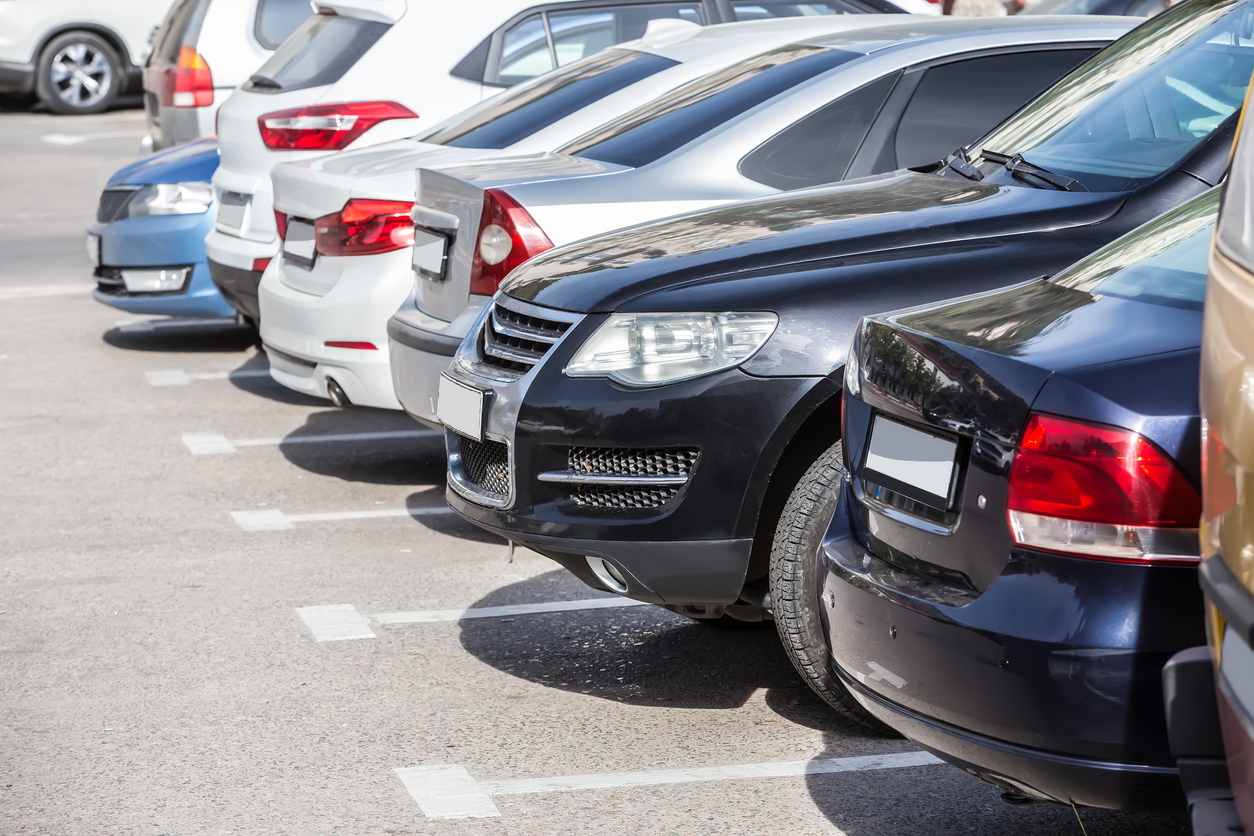 Determining Who May Be at Fault in a Parking Lot Accident in Fort Lauderdale, FL